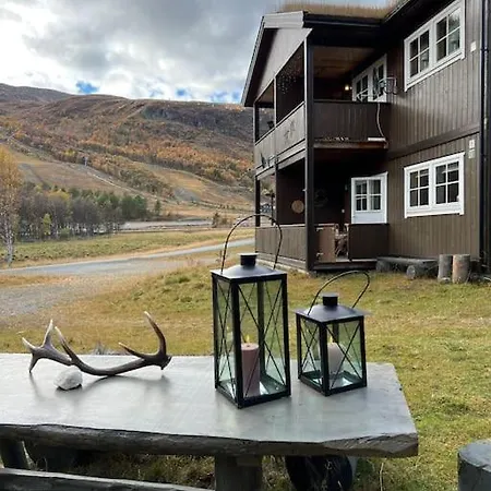 Apartment Med Fin Uteplass! Randsverk